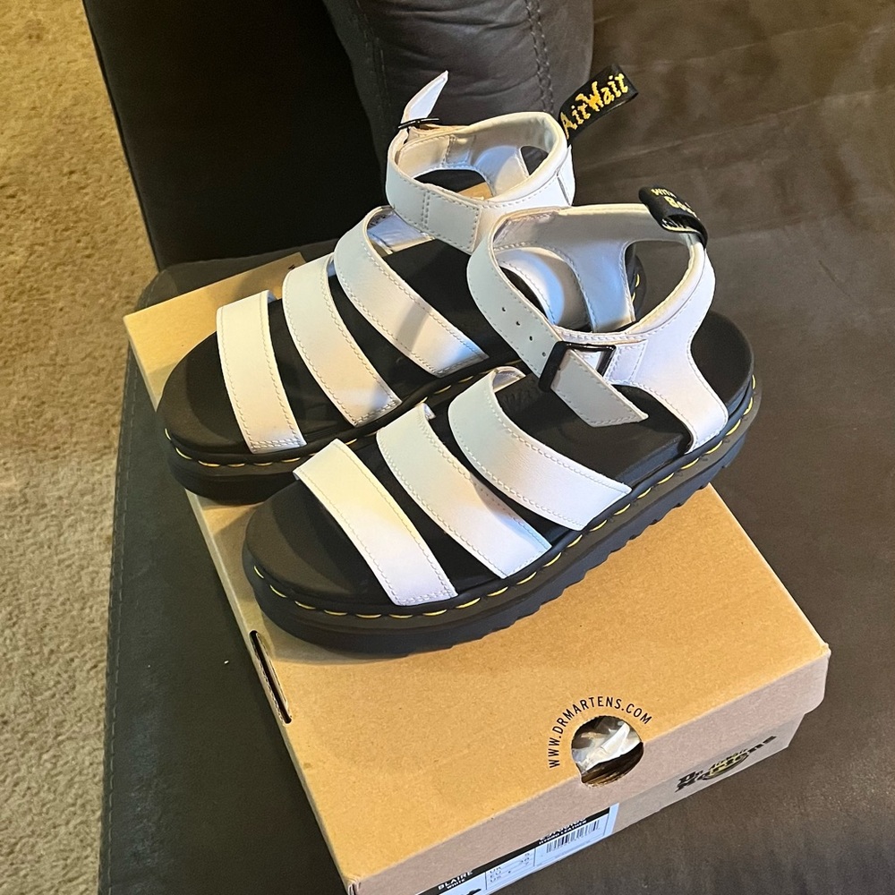Dr Marten size 7 Blair sandals